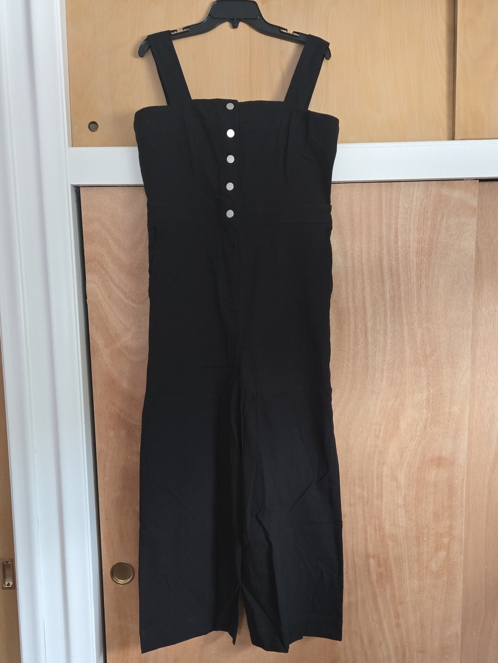 white birch Black Button-Front Strap One-Piece Jumpsuit. Nwot. Size XL.